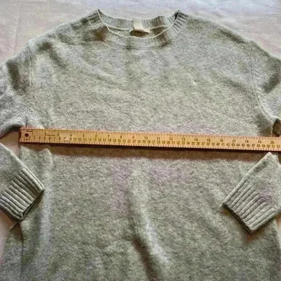 H&M Women’s Crew Neck Long Oversized Sweater Heather Grey XS Side Slits - Picture 6 of 11